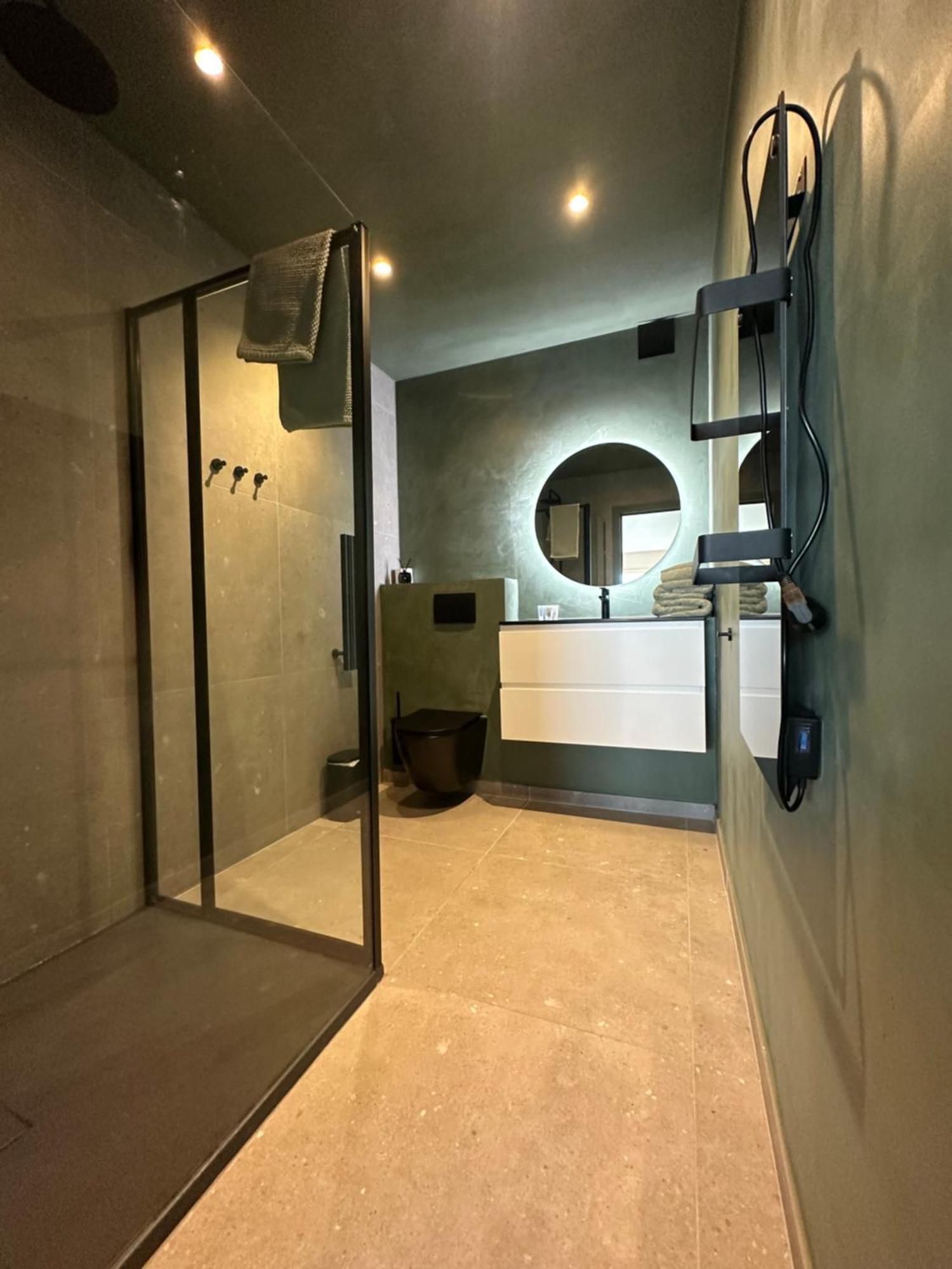 Studio By Aimee - 20M From The Beach & In City Centre! Ostende Exterior foto